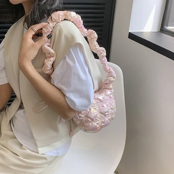 2023 Модни дамски чанти през рамо, сребристо-розов висококачествена и здрава материя, дамска чанта през рамо, скъпа мини чанта за момичета в красивия стил